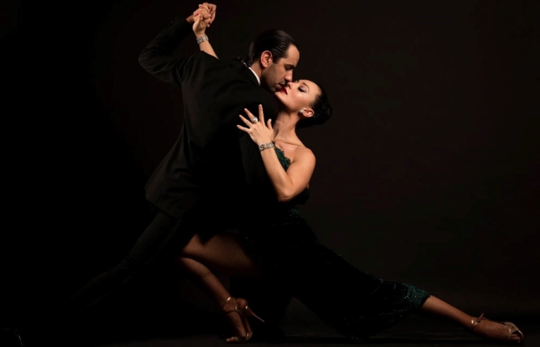 Dancers-teachers_768x494_acf_cropped